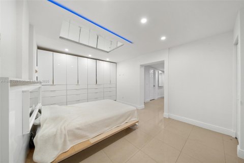 Снять в аренду виллу или дом в Флорида-Сити, Флорида 4 спальни, 120.03м2, № 1956758 - фото 5