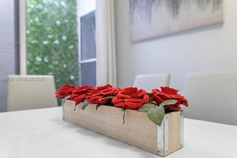 House in Wellington, Florida 4 bedrooms, 159.05 sq.m. № 2059929 - photo 28