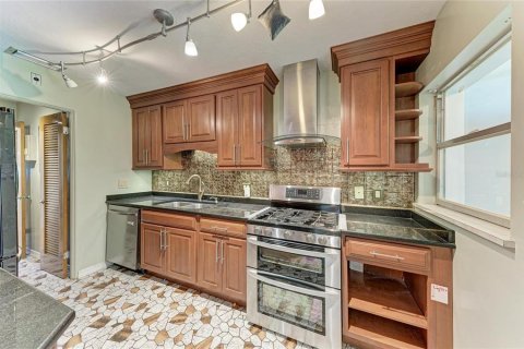 Villa ou maison à vendre à Bradenton, Floride: 2 chambres, 134.15 m2 № 2389474 - photo 16