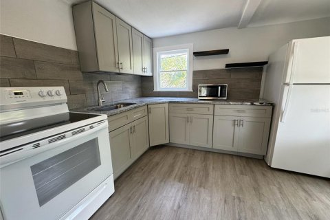 Propiedad comercial en venta en Saint Petersburg, Florida, 3 dormitorios, 106.47 m2 № 2123566 - foto 22