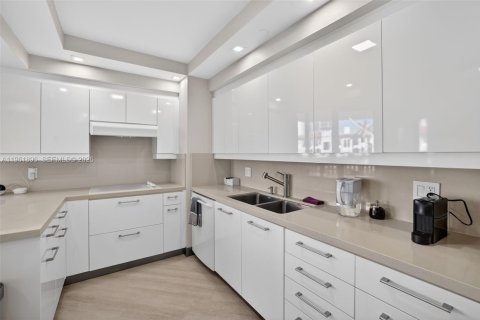 Condo in Aventura, Florida, 3 bedrooms № 2026276 - photo 11