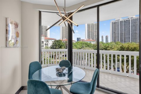 Condo in Aventura, Florida, 3 bedrooms № 2026276 - photo 14
