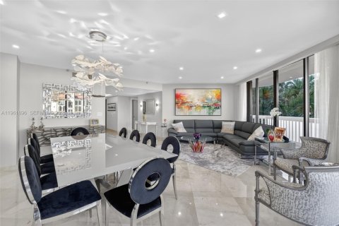 Condo in Aventura, Florida, 3 bedrooms № 2026276 - photo 6