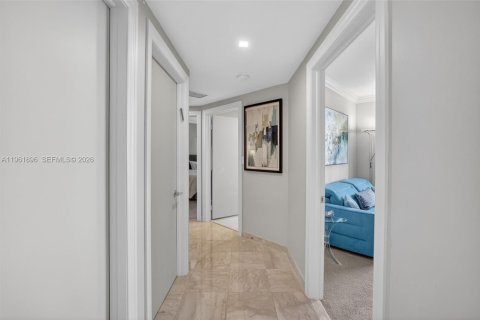 Condo in Aventura, Florida, 3 bedrooms № 2026276 - photo 20