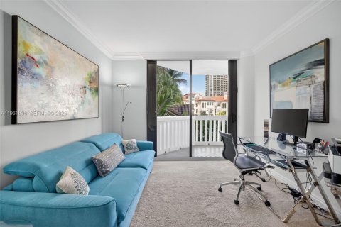 Condo in Aventura, Florida, 3 bedrooms № 2026276 - photo 21