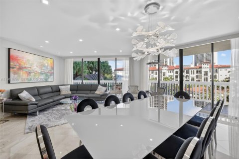 Condo in Aventura, Florida, 3 bedrooms № 2026276 - photo 5