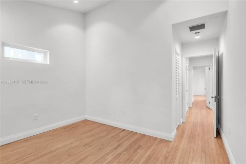 Villa ou maison à vendre à Miami, Floride: 4 chambres, 170.38 m2 № 2266091 - photo 24