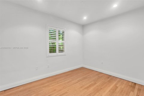 Villa ou maison à vendre à Miami, Floride: 4 chambres, 170.38 m2 № 2266091 - photo 19