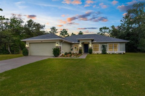 Casa en venta en Weeki Wachee, Florida, 3 dormitorios, 172.24 m2 № 1757423 - foto 1