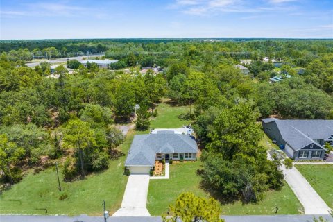 Casa en venta en Weeki Wachee, Florida, 3 dormitorios, 172.24 m2 № 1757423 - foto 2