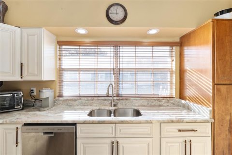 Copropriété à vendre à Summerfield, Floride: 2 chambres, 118.82 m2 № 2330566 - photo 16