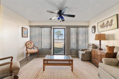 Copropriété à vendre à Summerfield, Floride: 2 chambres, 118.82 m2 № 2330566 - photo 7