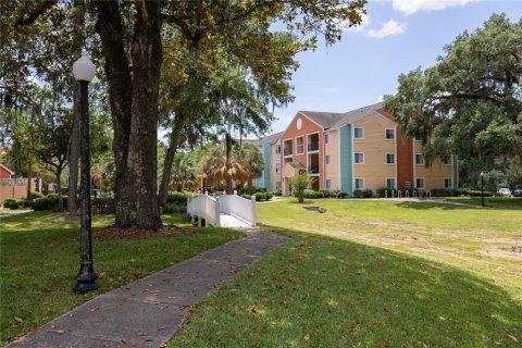 Condo in Gainesville, Florida, 4 bedrooms  № 1409759 - photo 2
