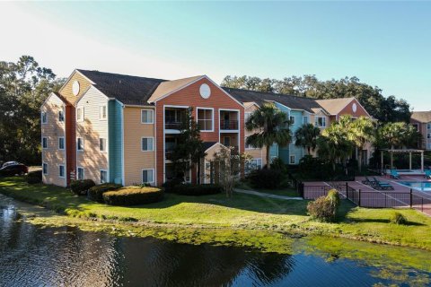 Condo in Gainesville, Florida, 4 bedrooms  № 1409759 - photo 30