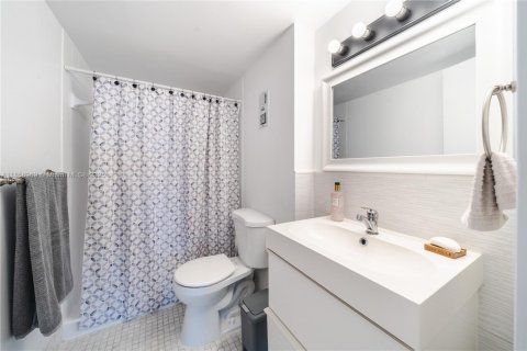 Copropriété à louer à North Miami, Floride: 2 chambres, 107.58 m2 № 1887417 - photo 23