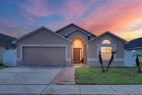 Villa ou maison à Kissimmee, Floride 4 chambres, 169.27 m2 № 2362586