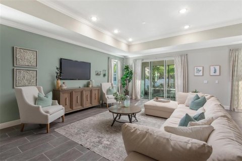 House in Edgewater, Florida 4 bedrooms, 233.37 sq.m. № 2302526 - photo 13