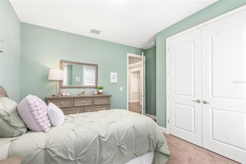 House in Edgewater, Florida 4 bedrooms, 233.37 sq.m. № 2302526 - photo 24