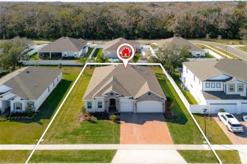 House in Edgewater, Florida 4 bedrooms, 233.37 sq.m. № 2302526 - photo 3