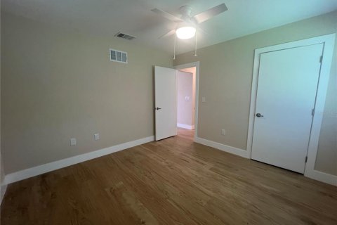 Villa ou maison à louer à Port Charlotte, Floride: 2 chambres, 99.5 m2 № 2427629 - photo 10