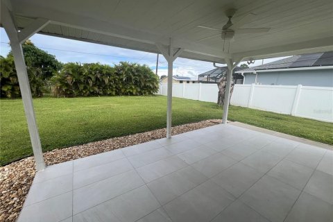 Villa ou maison à louer à Port Charlotte, Floride: 2 chambres, 99.5 m2 № 2427629 - photo 22