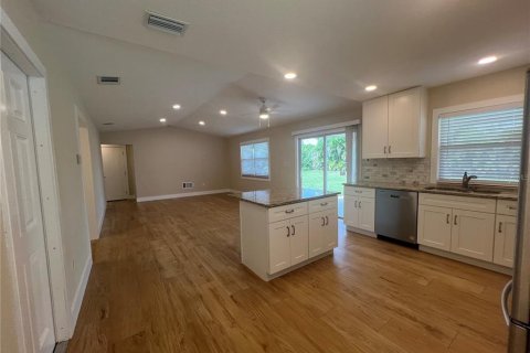Villa ou maison à louer à Port Charlotte, Floride: 2 chambres, 99.5 m2 № 2427629 - photo 7
