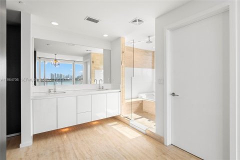 Copropriété à vendre à Miami Beach, Floride: 3 chambres, 183.39 m2 № 2027226 - photo 16