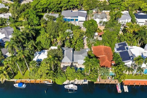 Villa ou maison à vendre à Fort Lauderdale, Floride: 4 chambres, 246.38 m2 № 2391858 - photo 2