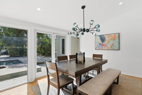 Villa ou maison à vendre à Fort Lauderdale, Floride: 4 chambres, 246.38 m2 № 2391858 - photo 10
