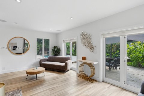 Villa ou maison à vendre à Fort Lauderdale, Floride: 4 chambres, 246.38 m2 № 2391858 - photo 19