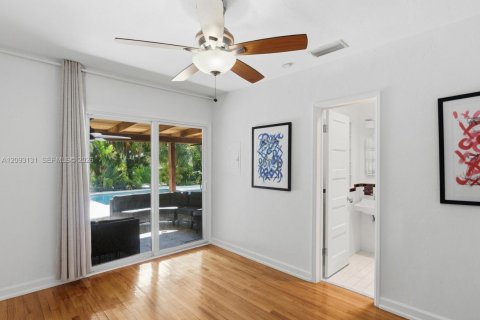 Villa ou maison à vendre à Fort Lauderdale, Floride: 4 chambres, 246.38 m2 № 2391858 - photo 13