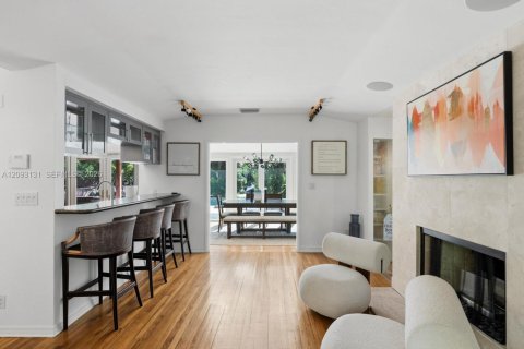 Villa ou maison à vendre à Fort Lauderdale, Floride: 4 chambres, 246.38 m2 № 2391858 - photo 5