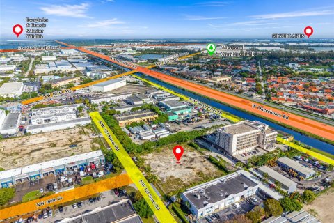 Propiedad comercial en venta en Medley, Florida № 2058237 - foto 6