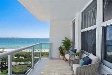 Copropriété à vendre à Surfside, Floride: 1 chambre, 86.31 m2 № 2300523 - photo 23