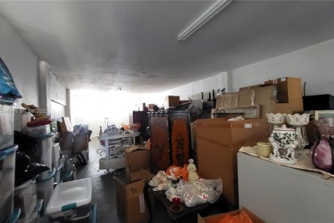 Commercial property in Miami, Florida № 1738460 - photo 17