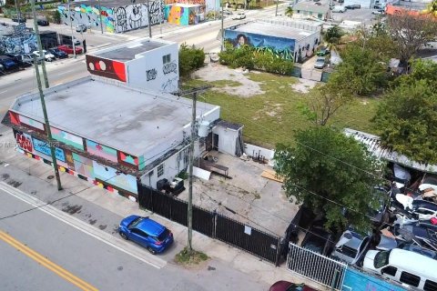 Commercial property in Miami, Florida № 1738460 - photo 2