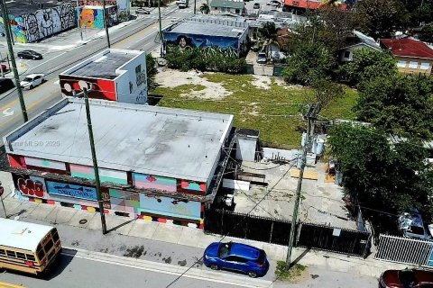 Commercial property in Miami, Florida № 1738460 - photo 7