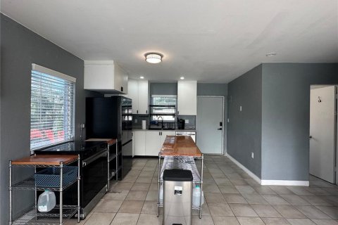 Villa ou maison à louer à Port Charlotte, Floride: 1 chambre, 73.86 m2 № 2383947 - photo 6
