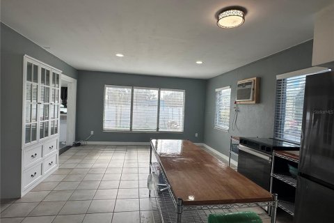 Villa ou maison à louer à Port Charlotte, Floride: 1 chambre, 73.86 m2 № 2383947 - photo 3