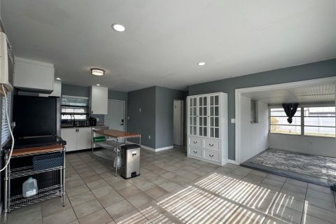 Villa ou maison à louer à Port Charlotte, Floride: 1 chambre, 73.86 m2 № 2383947 - photo 5