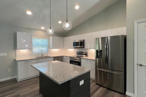 House in Ocklawaha, Florida 3 bedrooms, 144.65 sq.m. № 1242854 - photo 5