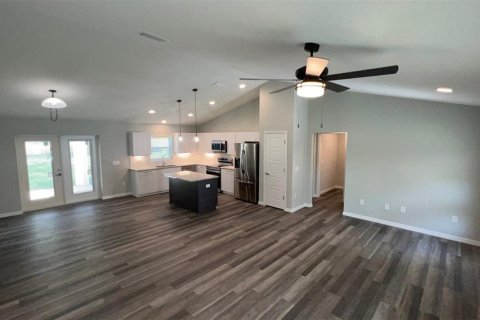 House in Ocklawaha, Florida 3 bedrooms, 144.65 sq.m. № 1242854 - photo 4