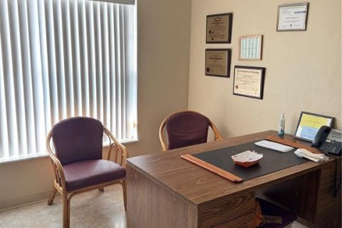 Commercial property in Orlando, Florida 177.44 sq.m. № 2098911 - photo 5