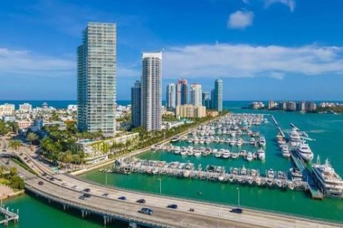 Condo in Miami Beach, Florida, 2 bedrooms  № 2040881