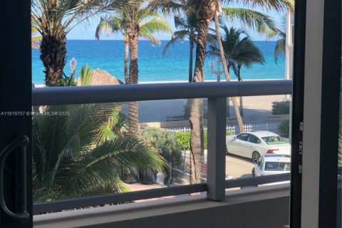 Condominio en venta en Hollywood, Florida, 1 dormitorio, 69.4 m2 № 1777667 - foto 18