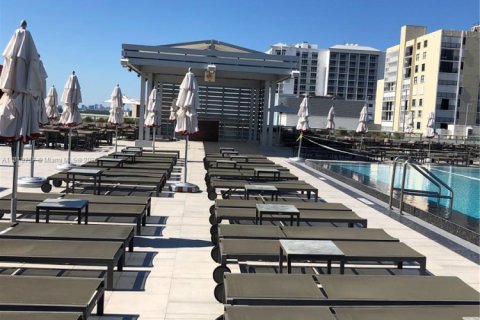 Condominio en venta en Hollywood, Florida, 1 dormitorio, 69.4 m2 № 1777667 - foto 19