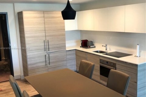 Condominio en venta en Hollywood, Florida, 1 dormitorio, 69.4 m2 № 1777667 - foto 7