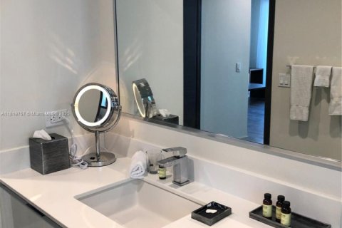 Condominio en venta en Hollywood, Florida, 1 dormitorio, 69.4 m2 № 1777667 - foto 28