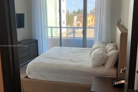 Condominio en venta en Hollywood, Florida, 1 dormitorio, 69.4 m2 № 1777667 - foto 9