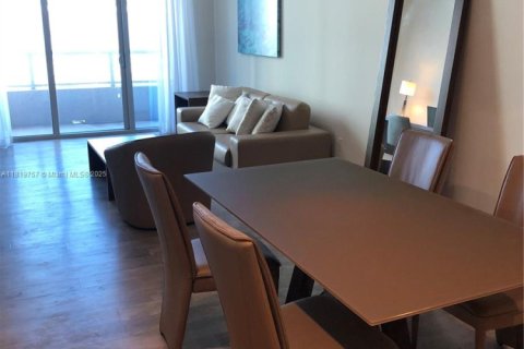 Condominio en venta en Hollywood, Florida, 1 dormitorio, 69.4 m2 № 1777667 - foto 3